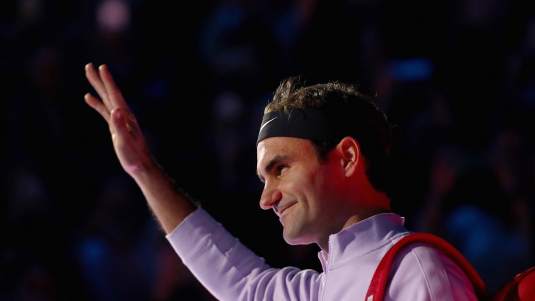 Федерер откри финалния турнир с двусетова победа