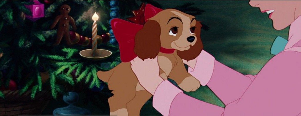 Капка истина в "Лейди и Скитника"
Сцената, в която мъжа подарява на жена си кученце за Коледа е вдъхновена от истинска история на Уолт Дисни със съпругата му, на която наистина е подарил кученце за празника.