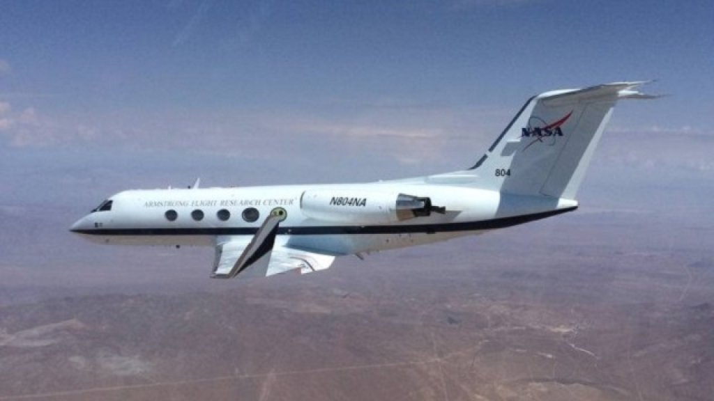 NASA's shape-shifting plane wings