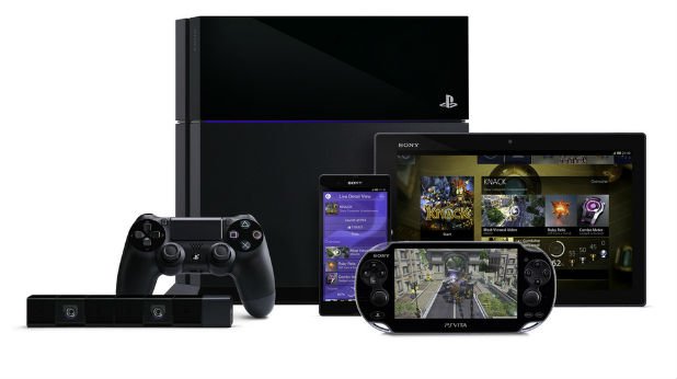  Sony PlayStation 4  

 През последната година PlayStation 4 бързо заздрави позициите си начело на хранителната верига в игровите конзоли, донякъде заради цената си - със $100 по-ниска от Xbox One. А и сега, след свалянето на цената от Microsoft, PS4 всеи още е с $50 по-евтин.
  Но в не по-малка степен това се дължи и на страхотната графична изчислителна мощ на PS4, която може да се конкурира с някои суперкомпютри от миналото. Най-после се появяват и игри като Destiny и Assassin’s Creed, които се възползват от комплексните възможности на PS4 и извеждат гейминга на съвсем ново ниво.