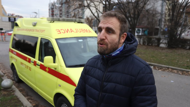 "Капачки за бъдеще" дари нова линейка на детската болница "Проф. Иван Митев"