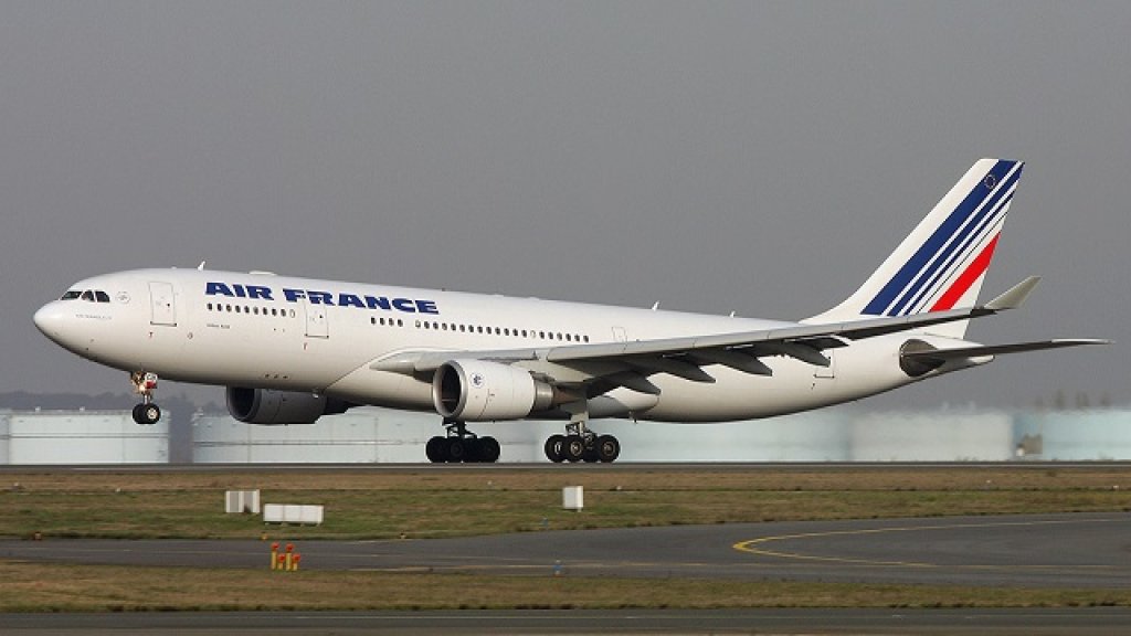 F-GZCB-Air-France-Airbus-A330-200_PlanespottersNet_231421