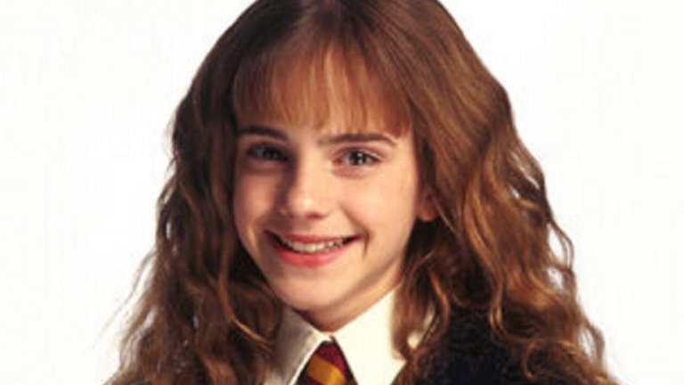 Джоан Роулинг лично я избира за ролята на Хърмаяни Грейнджър 
Авторката на поредицата за Хари Потър настоява лично да участва в подбора на актьорите за екранизацията на книгите ѝ. Когато се явява на кастинга, 9-годишната Ема няма почти никакъв актьорски опит зад гърба си, но Роулинг е категорична – това е нейната Хърмаяни. Затова и писателката настоява пред режисьора Крис Кълъмбъс, че малката Уотсън е най-правилният избор за “Хари Потър и философският камък“. Актрисата все пак минава още три кастинга, преди окончателно да бъде одобрена за проекта.