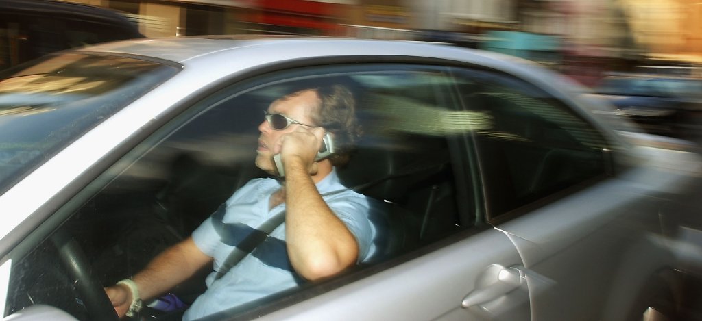 Drivers To Face Mobile Phone Ban In England
