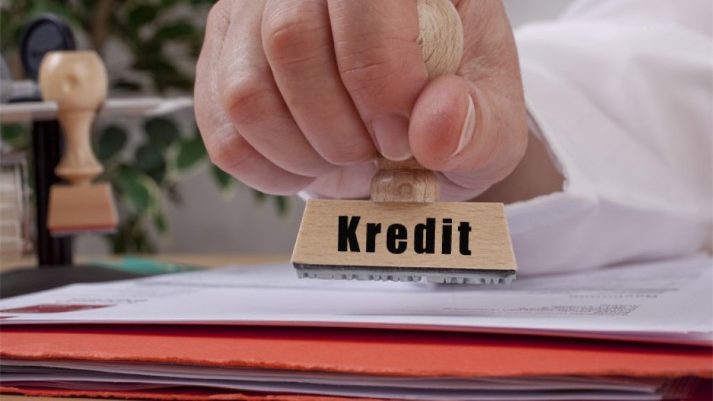 Близо две трети от българите не биха теглили кредит според изследване на БАН