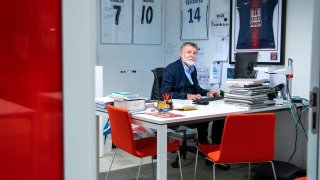 Роналдо го нарече "лъжец", а асистентът му знае кой печели "Златната топка" в случай, че му се случи нещо