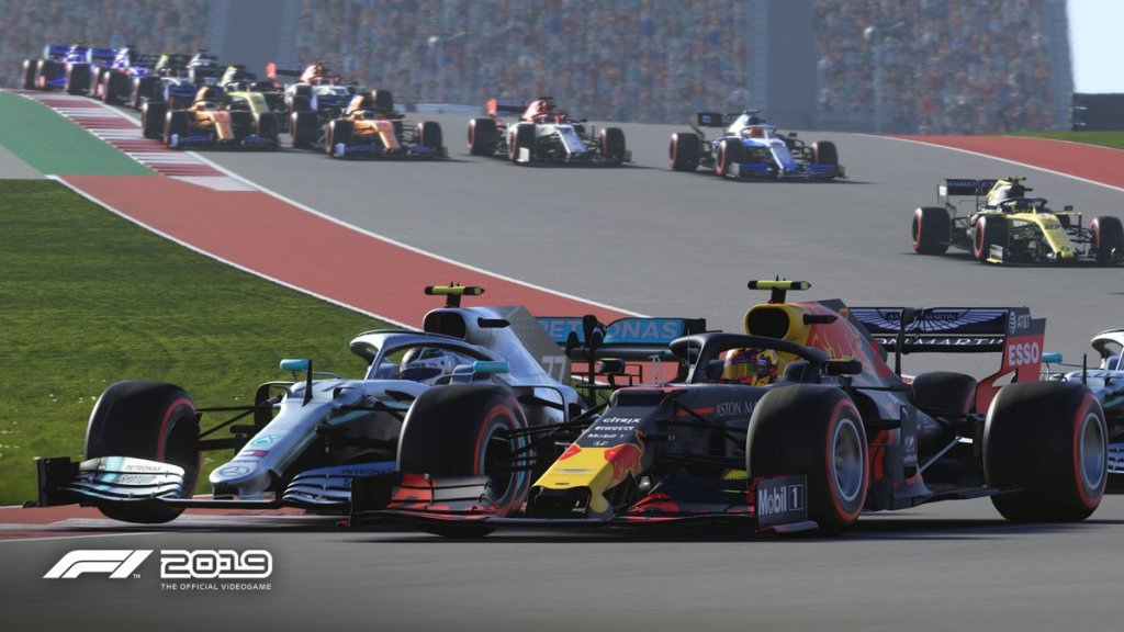 F1 2018 
Достатъчно е да споменем, че създателите на играта от Codemasters имат пълния лиценз, осигурен им от Formula One. Това означава, че всичко – от завоите по пистите до стикерите по колите и по екипите на състезателите – е едно към едно с истинската Формула 1. Сюжетът не е особена изненада – трябва да седнете в тясната кабинка на болида и да изпреварите всички ваши съперници. 
Около вас обаче се оформя своеобразен наратив, в който преминавате през загуби и през триумфи като един истински състезател. В някакъв момент наистина започвате да се чувствате като състезател от Формулата, най-малкото защото имате шанса да се състезавате с някои от най-големите звезди, а автентичните детайли около вас спомагат допълнително за това усещане.