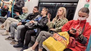 Все по-малко хартиени билетчета и все повече опции за електронни билети и карти