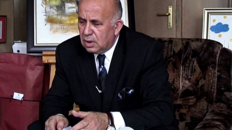Ректорът на УниБИТ беше почетен консул на Оман 10 години