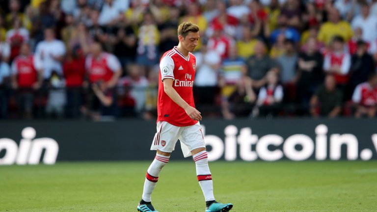 Йозил изглежда окончателно отписан от мениджъра на Арсенал Унай Емери.