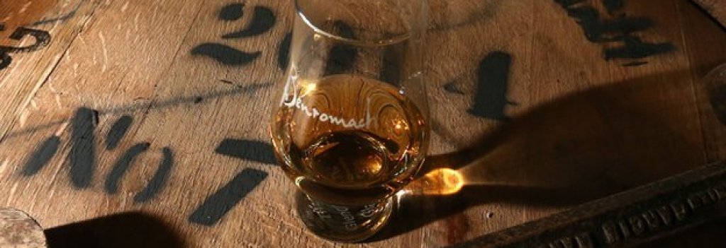 _73675996_whisky1