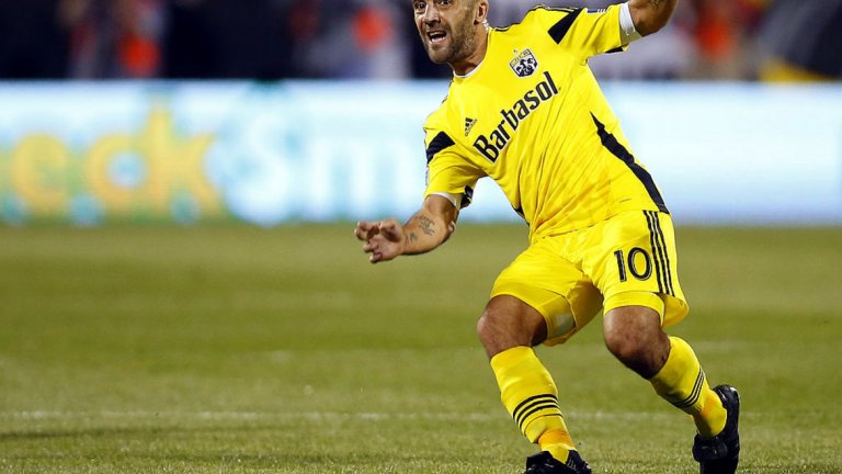 Федерико Игуаин
Братът на звездата на италианския Ювентус вече заяви, че не очаква да остане в Кълъмбъс Крю след края на сезона, въпреки че прекара доста успешен престой в тима. Аржентинският плеймейкър може да премине в друг клуб от МЛС, или пък да реши да се пробва някъде в Южна Америка. Възможно е обаче и приказките му да са само опит да си издейства по-добра оферта от Кълъмбъс Крю, след като вече е на 32 и трябва да се подсигури за пенсия... А пък може и да се пробва за втори път в някоя от по-слабите европейски лиги, след като на Стария континент е обличал единствено екипа на Бешикташ, и то за половин сезон. Само името лесно би му спечелило договор на Балканите например.