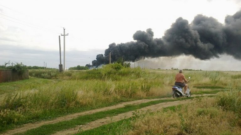 Една от първите снимки от мястото, където е паднал самолета