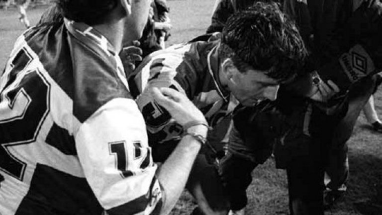 1994 г., Депортиво - Валенсия 0:0Мирослав Джукич е изнесен в несвяст от феновете, които опитват да го окуражат. Сърбинът изпуска дузпа в последните секунди, с която Депортиво щеше да е шампион... Печелившите - Барса и Стоичков, за трети път поред!