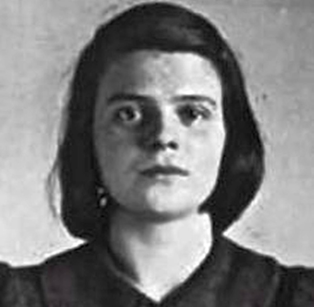 Gestapo_photos_of_Sophie_Scholl_taken_after_his_capture_on_February_18,_1943-2