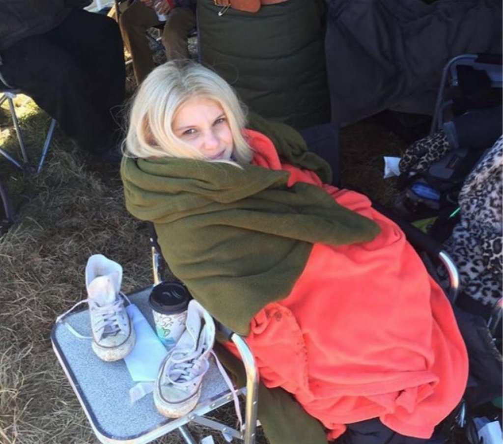 Наскоро актрисата пусна кадър в профила си в Instagram от дните, когато Stranger Things се още са били просто интересна продукция, която се снима.