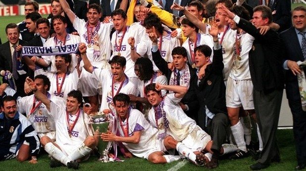 Реал (Мадрид) печели трофея за седми път през 1998 г. след победа с 1:0 над Ювентус.