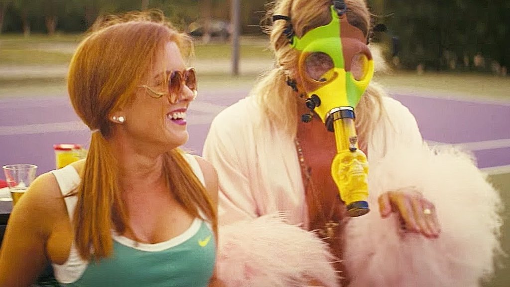 \"Beach Bum\" 
Минаха 6 години от \"Spring Breakers\" и Хармъни Корин отново се готви да ни покаже история за аутсайдери, които живеят по собствените си правила. Матю Макконъхи е перфектен за Муундог - поет и тревоман без цел и посока. 