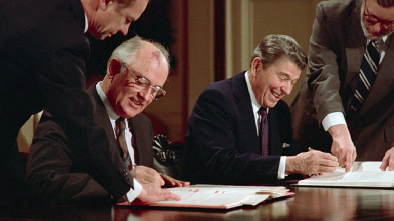 Михаил Горбачов: Започва нова надпревара в ядреното въоръжаване