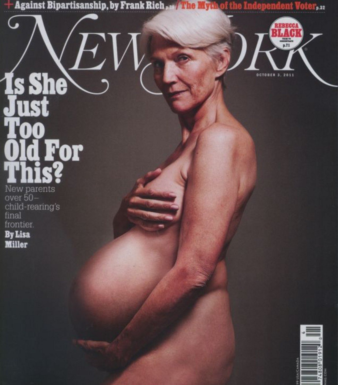 През 2011 г. Мей Мъск позира гола за корицата на сп. New York Magazine "бременна" - имитация на легендарната снимка на Деми Мур. Целта на фотосесията беше да се повдигне темата за бременността при възрастните жени. 