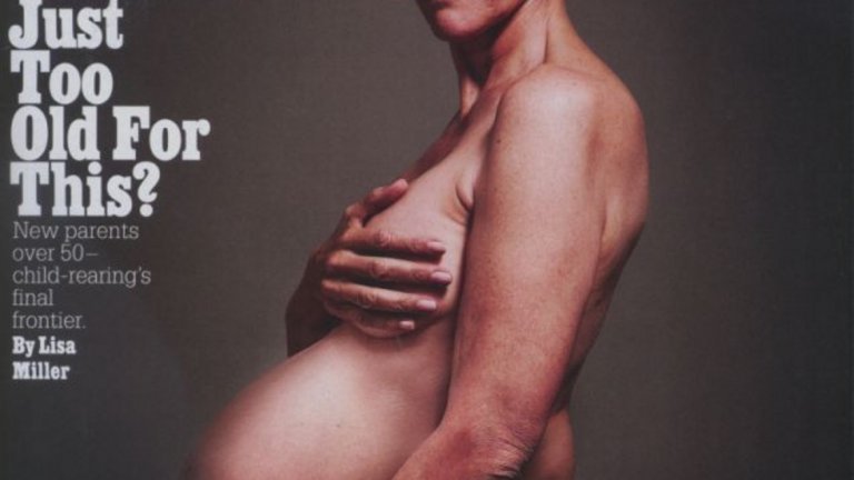 През 2011 г. Мей Мъск позира гола за корицата на сп. New York Magazine "бременна" - имитация на легендарната снимка на Деми Мур. Целта на фотосесията беше да се повдигне темата за бременността при възрастните жени. 