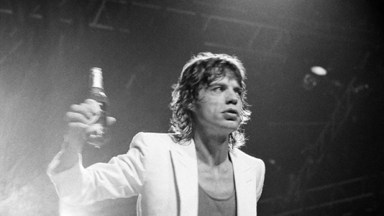 Миг Джагър, сниман през 1982 година от Едуард Кийтинг. The Rolling Stones са сред любимите групи на Кийтинг. 