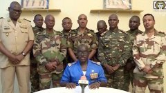 Президентът на Нигер бе задържан от военни, местонахождението му е неизвестно