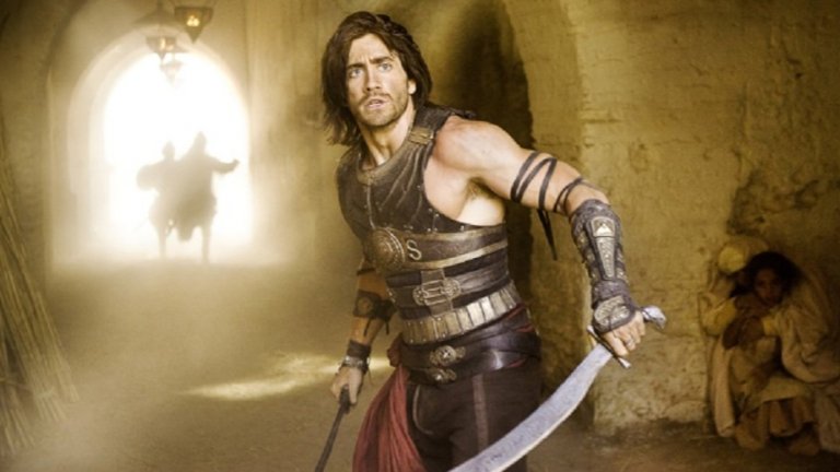 Джейк Джилънхол в "Принцът на Персия" Да избереш симпатичен американец с шведски корени да изиграе персиец невинаги е добра идея. Именно това доказва и режисьорското решение Джилънхол да играе главната роля в „Принцът на Персия“. Оказва се, че самият актьор също съжалява, че се е съгласил да участва в тази екранизация по култовата компютърна игра. Той споделя, че не е бил правилният избор за образа на Дастан и че оттогава избира много по-внимателно ролите си.