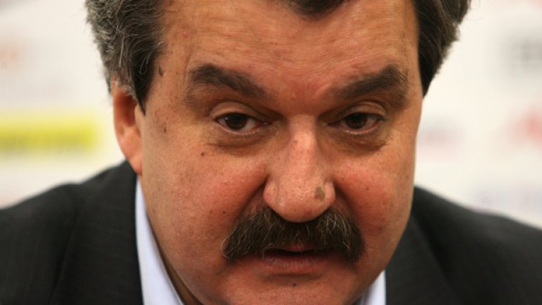 Президентът на Левски пак отвори голяма уста