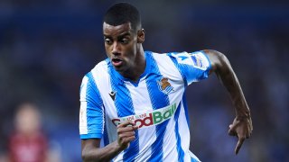 Исак има 14 гола в 31 мача за Сосиедад този сезон, а вече влезе в историята и на шведския национален отбор