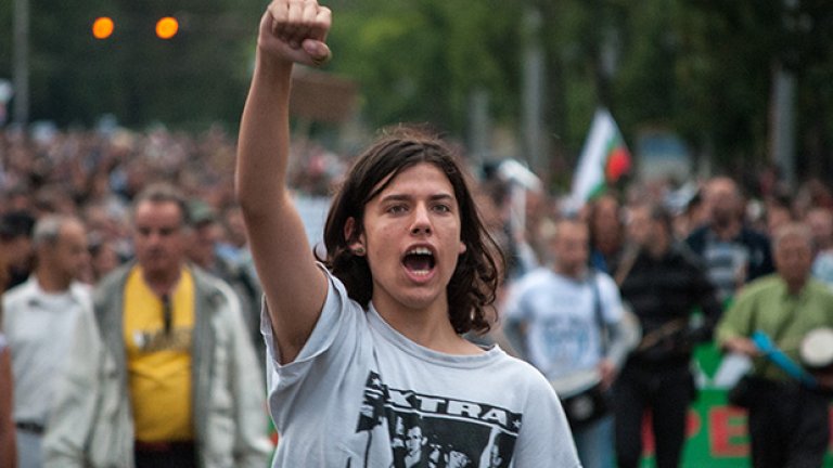 Ден 33. Стената падна