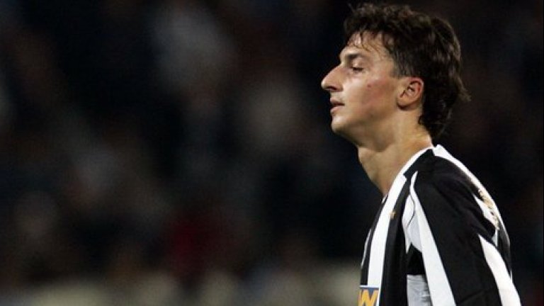 "Като дете ме ненавиждаха. Всички бяха руси, а аз - мургав с огромен нос"