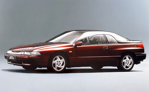 Subaru SVX (1992)
В началото на 90-те години Subaru рекламира този автомобил като „сериен концептуален модел”. Японците поемат сериозен риск и пускат на пазара серийната версия на концепта SVX без никакви промени. А Джуджаро получава признанието на специалистите и медиите за оформлението на остъклената част на купето, както и за смелите форми на автомобила.