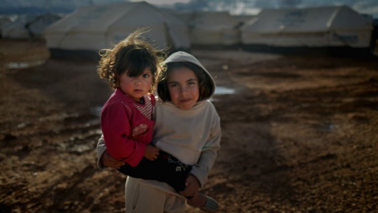 Над 1 милион от сирийските бежанци са деца
