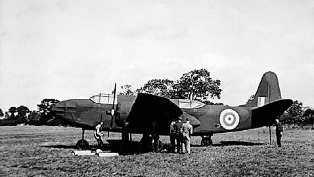 Dummy_aircraft_-_Oct._1943