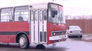 Ikarus bus