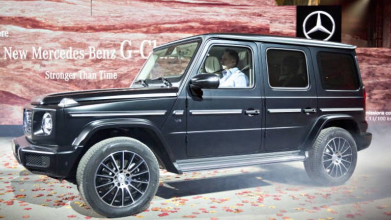 Mercedes G-Class 
Големият дебют на германската марка е напълно обновената версия на G-Class. Автомобилът е базиран на нова платформа с целта да се увеличи практичността и комфорта. Здравото "кубче" ще получи модернизиран и по-просторен интериор, без да се отклонява особено от класическия си външен дизайн.