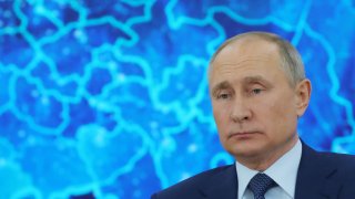 Руското правителство трябва да състави списък с лицата, които ще бъдат ударени от санкциите на Кремъл