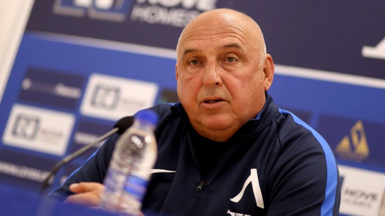 Треньорът на Левски: Не виждам живец, зле сме физически