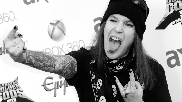 41-годишният музикант дълго се е борил със здравословни проблеми