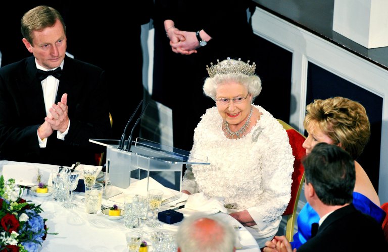 Речта на кралица Елизабет II в Дъблин е високо оценена като майсторска дипломация.