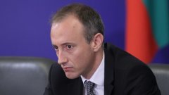 Министърът на образованието коментира и казуса в Благоевград