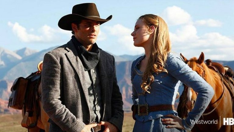 1. "Западен свят" / Westworld 
Най-после след серия от отлагания, проблеми с продукцията и неяснота, сериалът по сюжета на едноименния филм на Майкъл Крайтън от 1973 г. ще се появи по HBO. По всичко личи, че търпението си е заслужавало. "Западен свят" е футуристичен тематичен парк от роботи, в който гостите могат да изпълнят всяко свое желание във виртуален свят от каубои, престъпници и проститутки. Антъни Хопкинс и Ивън Рейчъл Ууд са само част от кастинга на мрачната одисея на HBO. 
Дата на премиерата: 2 октомври