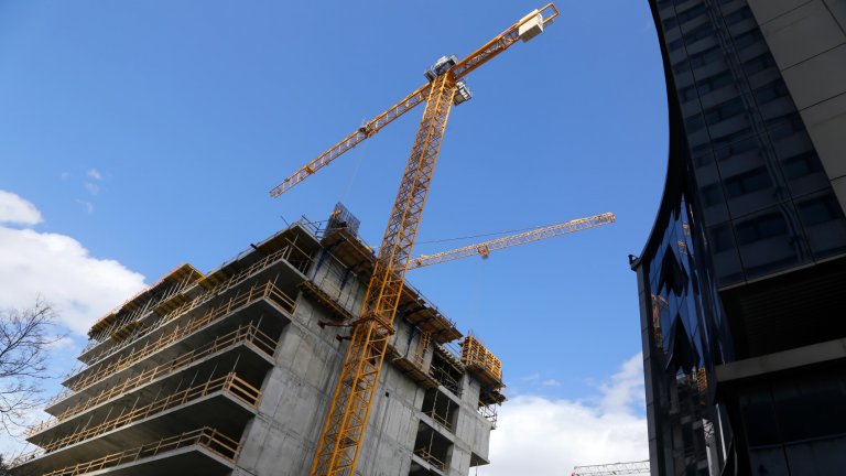 Спряха строежа на небостъргача в центъра на София, за който проверяваха Банов