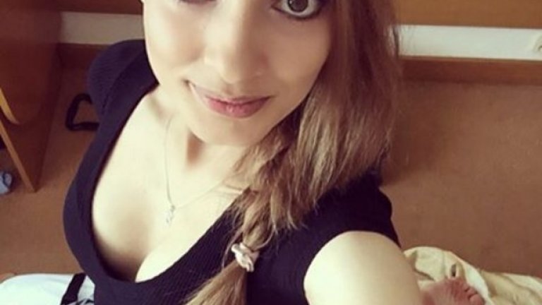 В продължение на 10 години се е посветила на Counter-Strike и е стигала до световна титла и титла на Русия в тази дисциплина