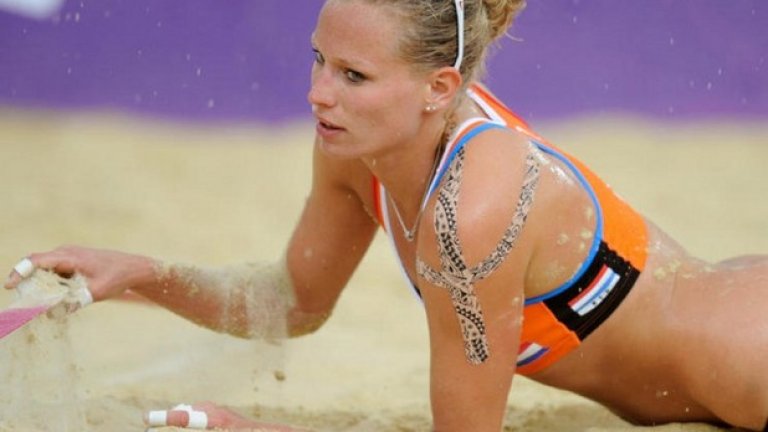 Сане Кайзер
Сане представлява Холандия на големите първенства по плажен волейбол от над 10 години, а кариерата й започва когато тя е 11-годишна. От 2005 година насам играе в тандем с Марит Леенстра.