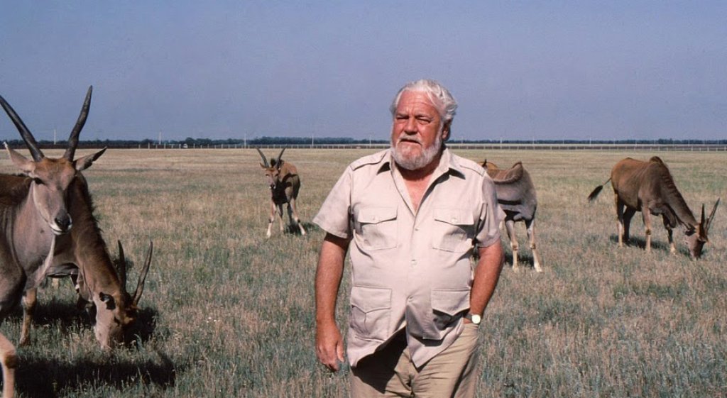 Gerald_Durrell,_Askania_Nova