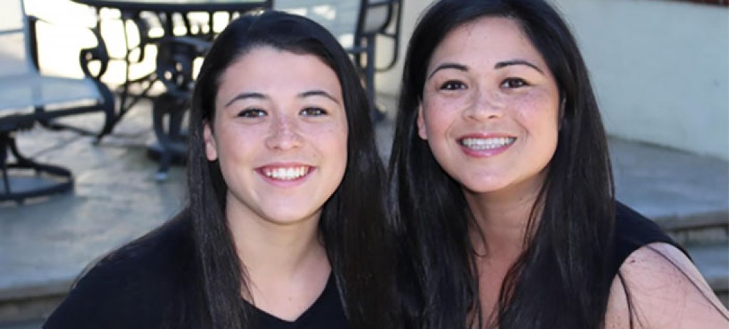 15-годишната дъщеря (в ляво) и майка ѝ