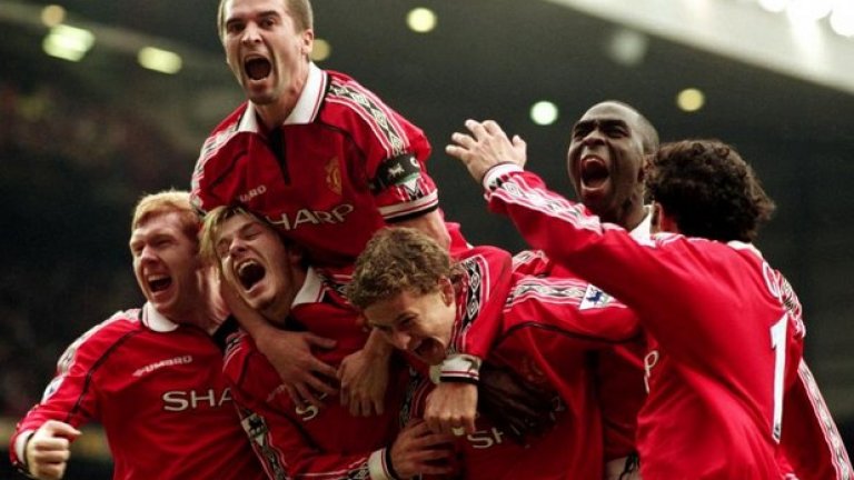 1999 г.
Юнайтед печели в последната минута срещу Ливърпул в мач от 3-ия кръг за Купата на ФА, като обръща от 0:1 до 2:1. Това е историята на целия сезон за тима - куп обрати и накрая требъл с титлата, купата и Шампионската лига.