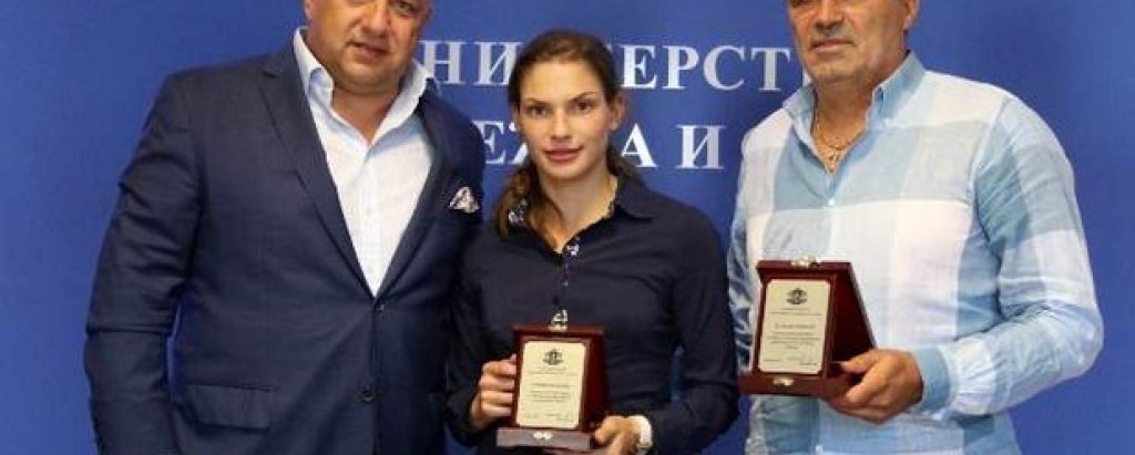 На церемонията "Спортист на годината" Габриела благодари на треньора си Атанас Атанасов и на спортния министър Красен Кралев.